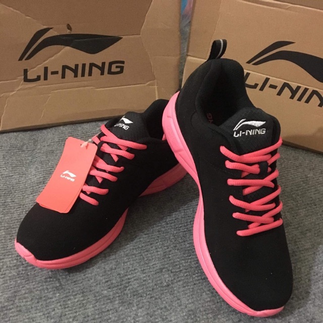 Combo giày Lining nữ + áo gió Lining