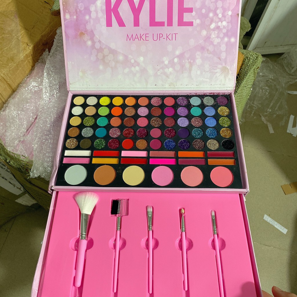 Bộ Kit Trang Điêm Kylie 78 ô 3IN1 Màu Mắt Má Hồng Son Môi Tặng kèm bộ cọ 5 cây | BigBuy360 - bigbuy360.vn