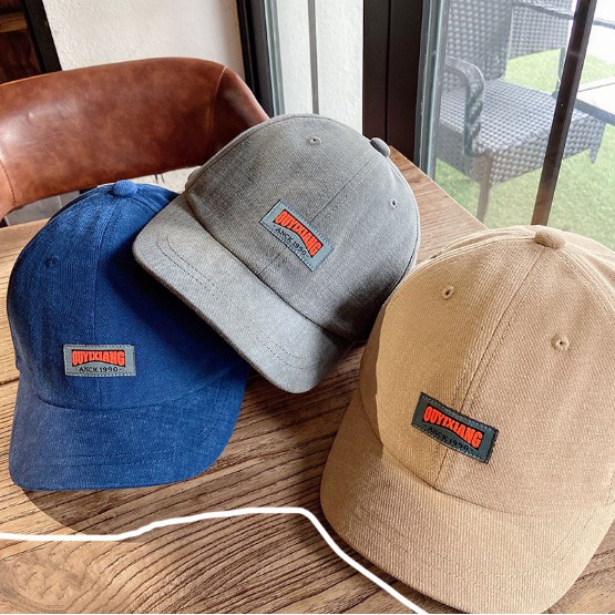 Mũ lưỡi trai nam và nữ vành ngắn làm bằng chất liệu cotton thời trang