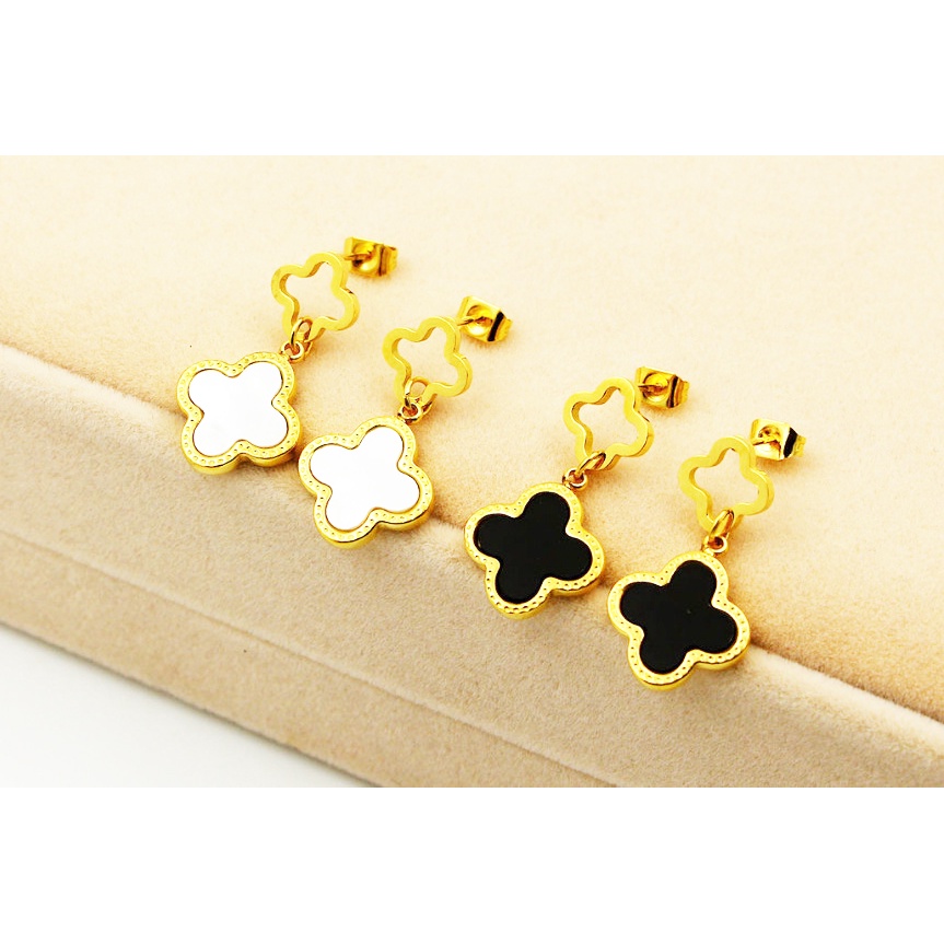 Bông Tai Cỏ 4 Lá Titan Ko Han Rỉ TT 3814