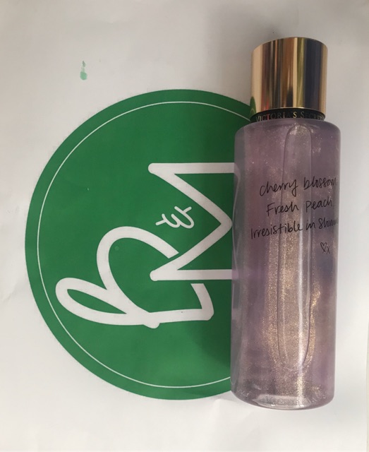 (250ml)Nước hoa xịt toàn thân Victoria secret dạng kim tuyến Love spell Shimmer