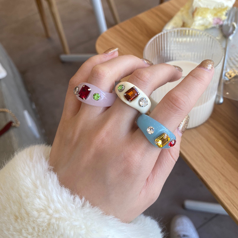 Nhẫn Nhựa Trong Phối Kim Cương Giả Thời Trang Retro Cho Nữ