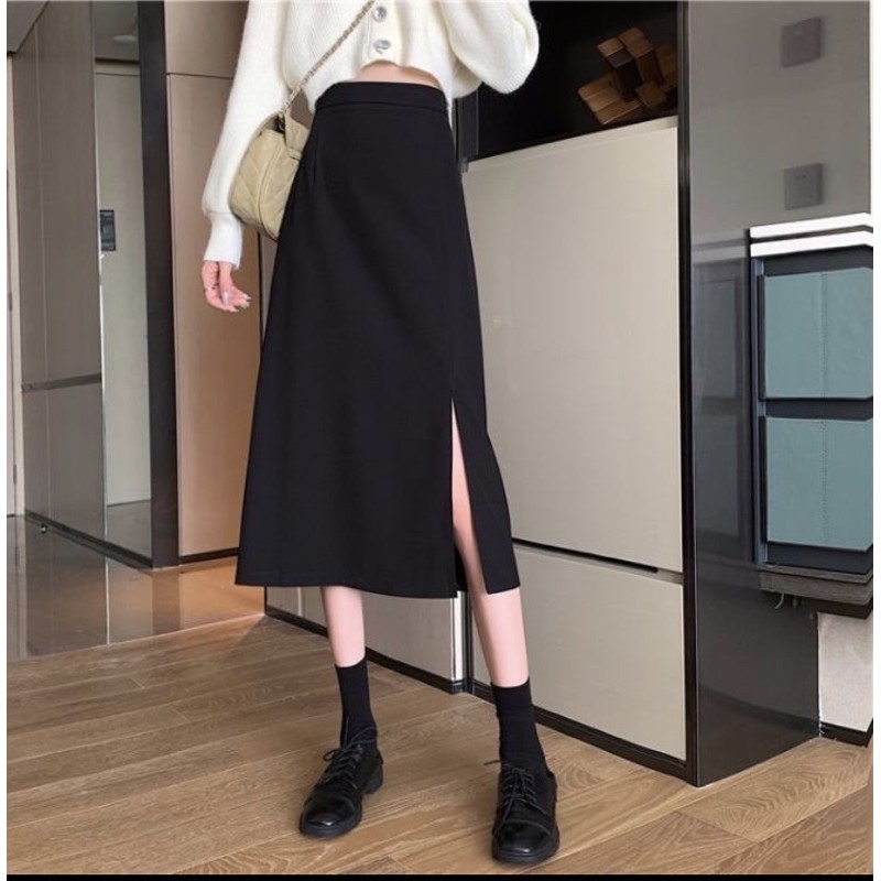 Chân váy dài chữ A xẻ tà, chân váy chữ A kiểu dáng Hàn Quốc trẻ trung | BigBuy360 - bigbuy360.vn
