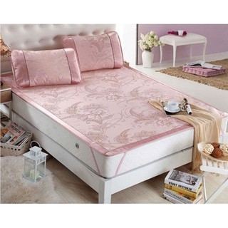 Chiếu lụa điều hòa 3D Đài loan 1,8x2m+ 2 vỏ gối (màu ngẫu nhiên)
