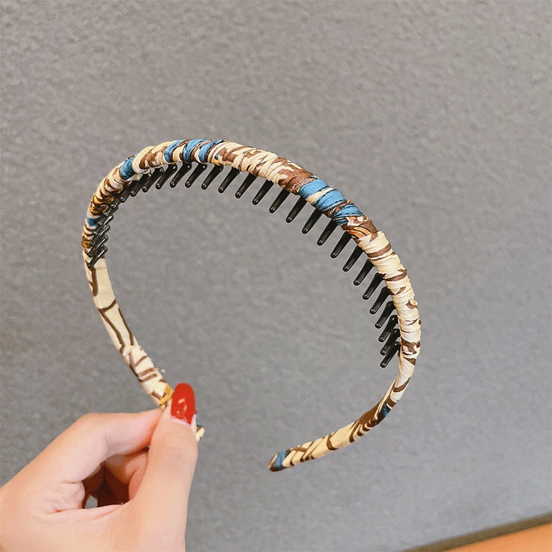 Cài tóc chống trượt đơn giản phong cách Hàn Quốc cho nữ