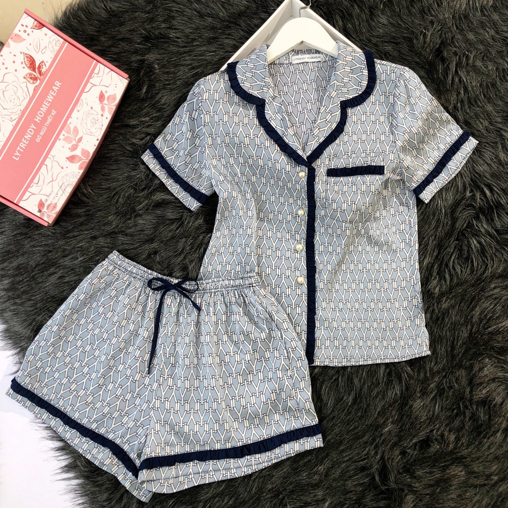 Bộ đồ ngủ nữ pyjama Lụa cộc tay cao cấp LYSILK - BN175 - Áo ngắn tay nữ quần đùi họa tiết