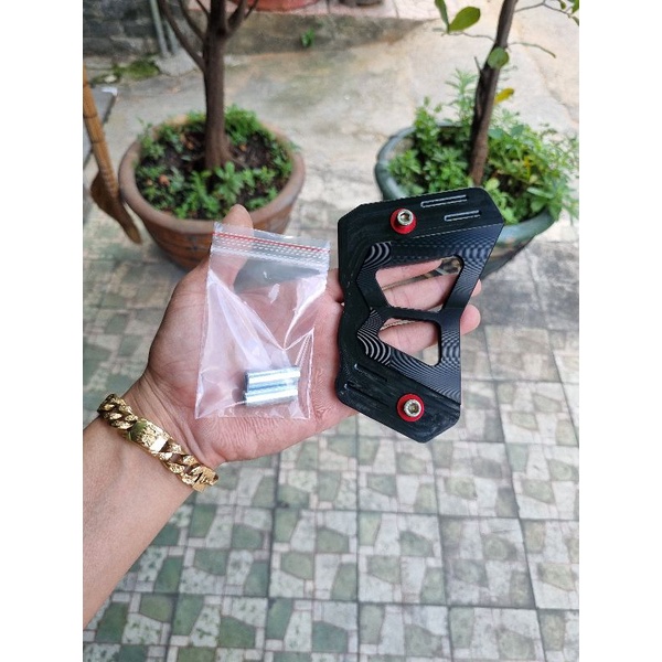 Che nhông(mang cá) nhôm CNC Winner/winne X/Sonic 150 (kèm long đền đỏ)
