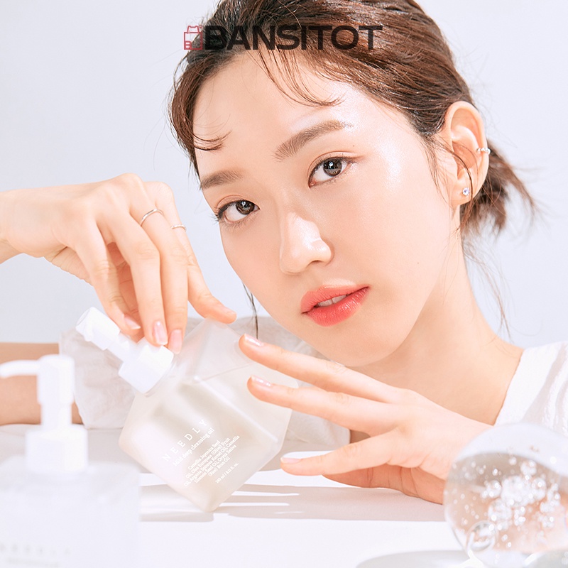 Dầu tẩy trang dịu nhẹ sạch bụi bẩn NEEDLY Mild Deep Cleansing Oil 240ml