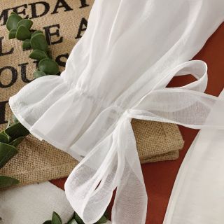 ĐẦM TRẮNG TAY VOAN