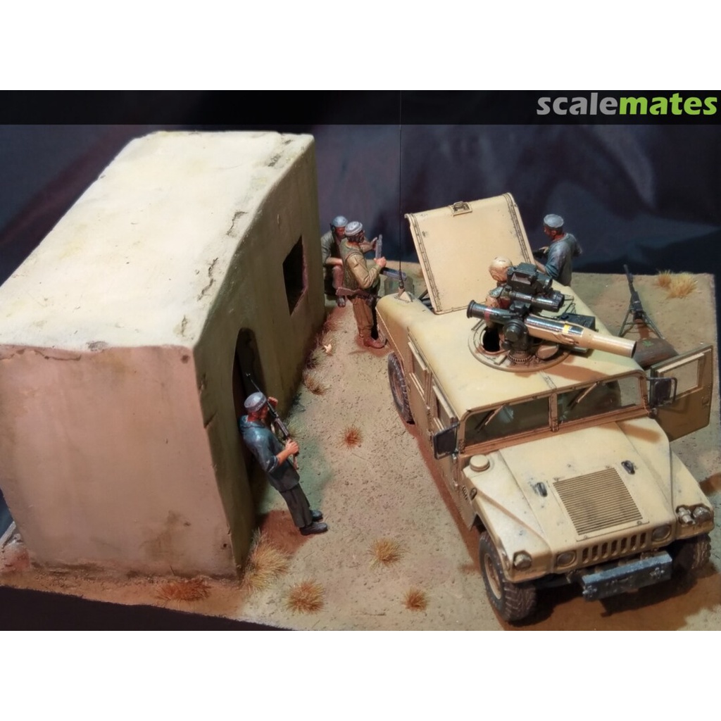Mô hình lắp ráp xe quân sự bọc thép 1/35 M1046 Humvee TOW Missile Carrier 35267 - GDC