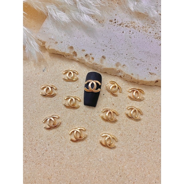 Đá hình đính móng