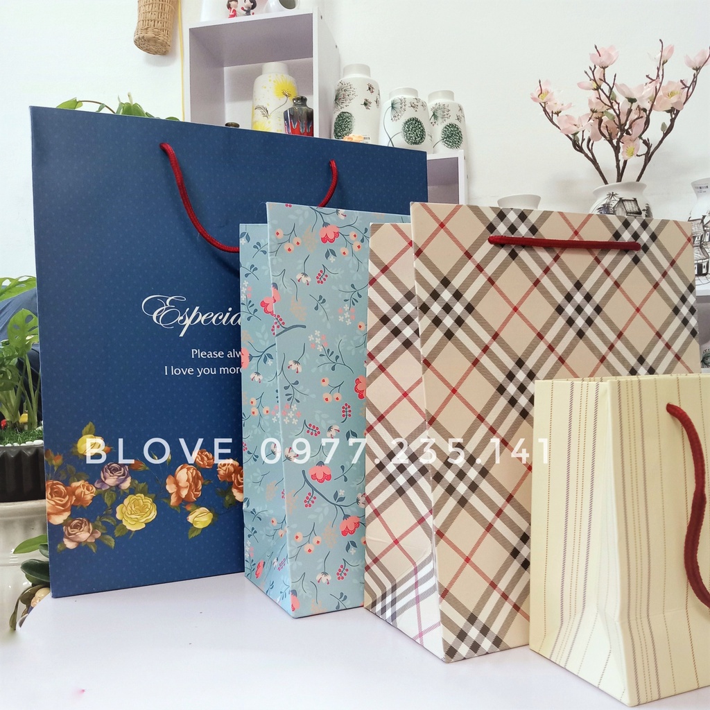 (4 Size-quai xách) Túi giấy đựng quà, hộp đựng quà,mỹ phẩm,trang sức, chất liệu giấy ivory cao cấp