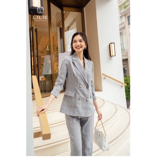 set blazer caro xám sáng cúc bạc và quần baggy ô xám sáng