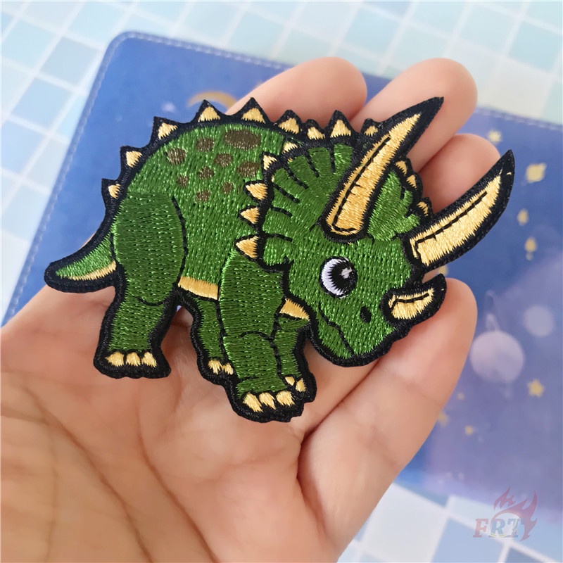 ☸ Sticker Ủi Thêu Hình Khủng Long Hoạt Hình Series 03 ☸ 1 Huy Hiệu Cài Áo Hình Động Vật Dễ Thương