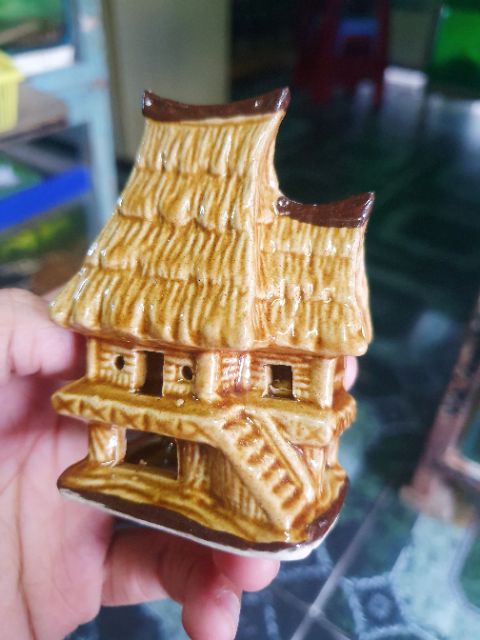 NHÀ LÁ TRÁNG MEN TRANG TRÍ HỒ CÁ NON BỘ 5X4X7CM
