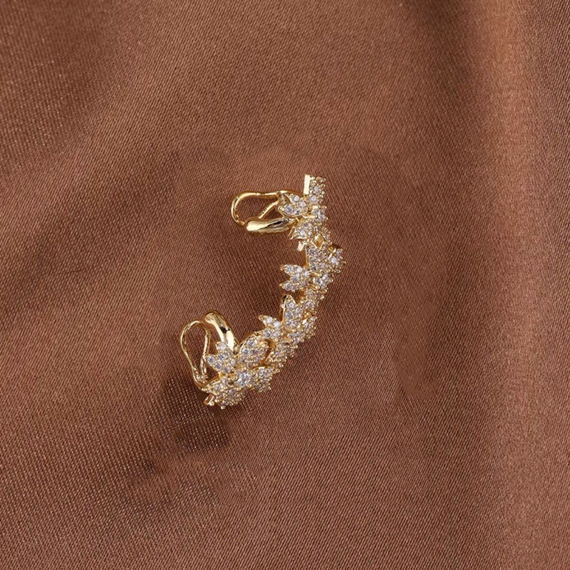 1 Khuyên Kẹp Vành Tai Trái Đính Đá Zircon Thời Trang Sang Trọng Đơn Giản Nhẹ Dễ Phối Đồ