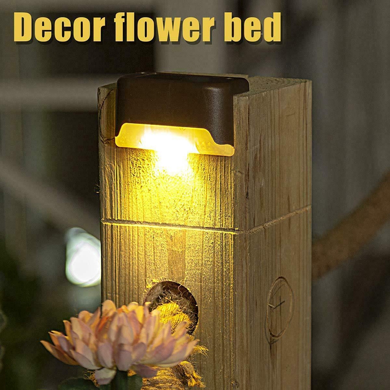Bộ 4 đèn LED chống thấm nước dùng năng lượng mặt trời