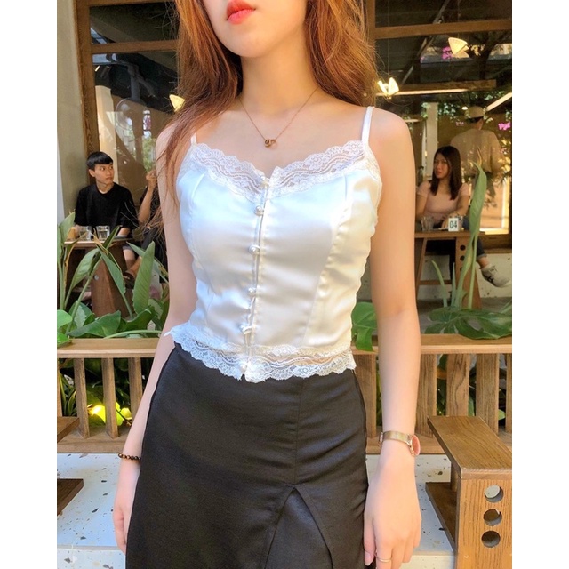 Áo croptop lụa phối ren