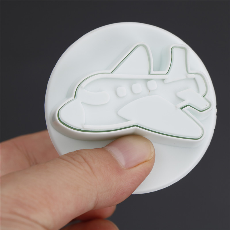 Bộ 4 Khuôn Cắt Bánh Quy Đa Năng Chất Lượng Cao