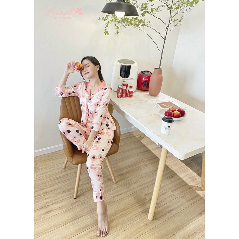 Bộ đồ Mặc nhà chất LỤA KAROLL. SET đồ ngủ pijama Chất Lụa LUXURY cao cấp. Họa tiết hoa trẻ trung phối viền trẻ trung