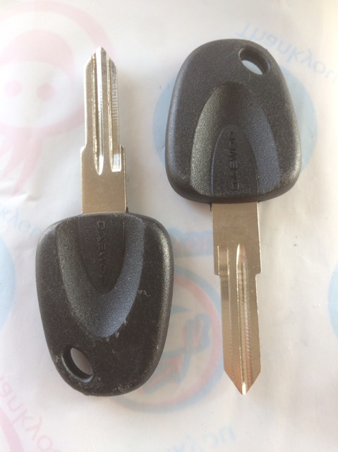 Cặp phôi chìa khoá Ô.tô ( rảnh phải )