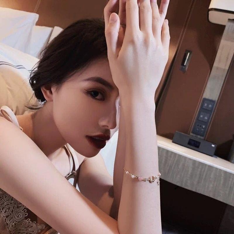 Vòng Tay Chuỗi Hạt 4 Màu Dễ Thương Cho Nữ