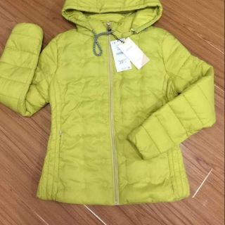 Áo phao lông vũ Bershka xuất dư ảnh thật