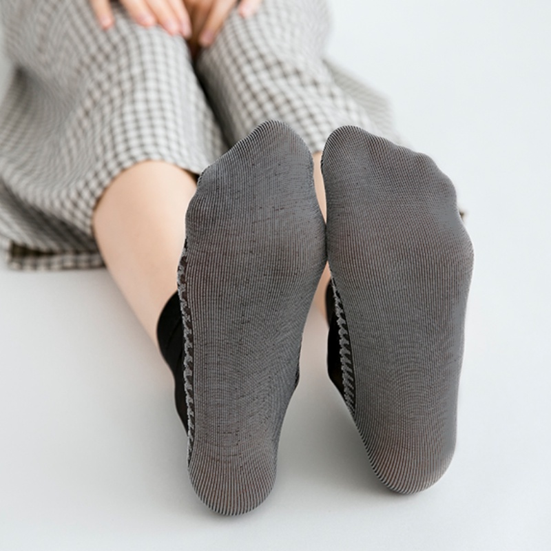 Đôi vớ FHYL cổ thấp lụa siêu mỏng co giãn thoải mái thời trang đơn giản dành cho nữ