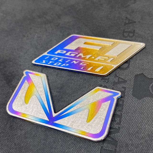 decal titan dán xe