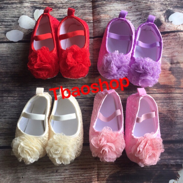 Giày tập đi bé gái