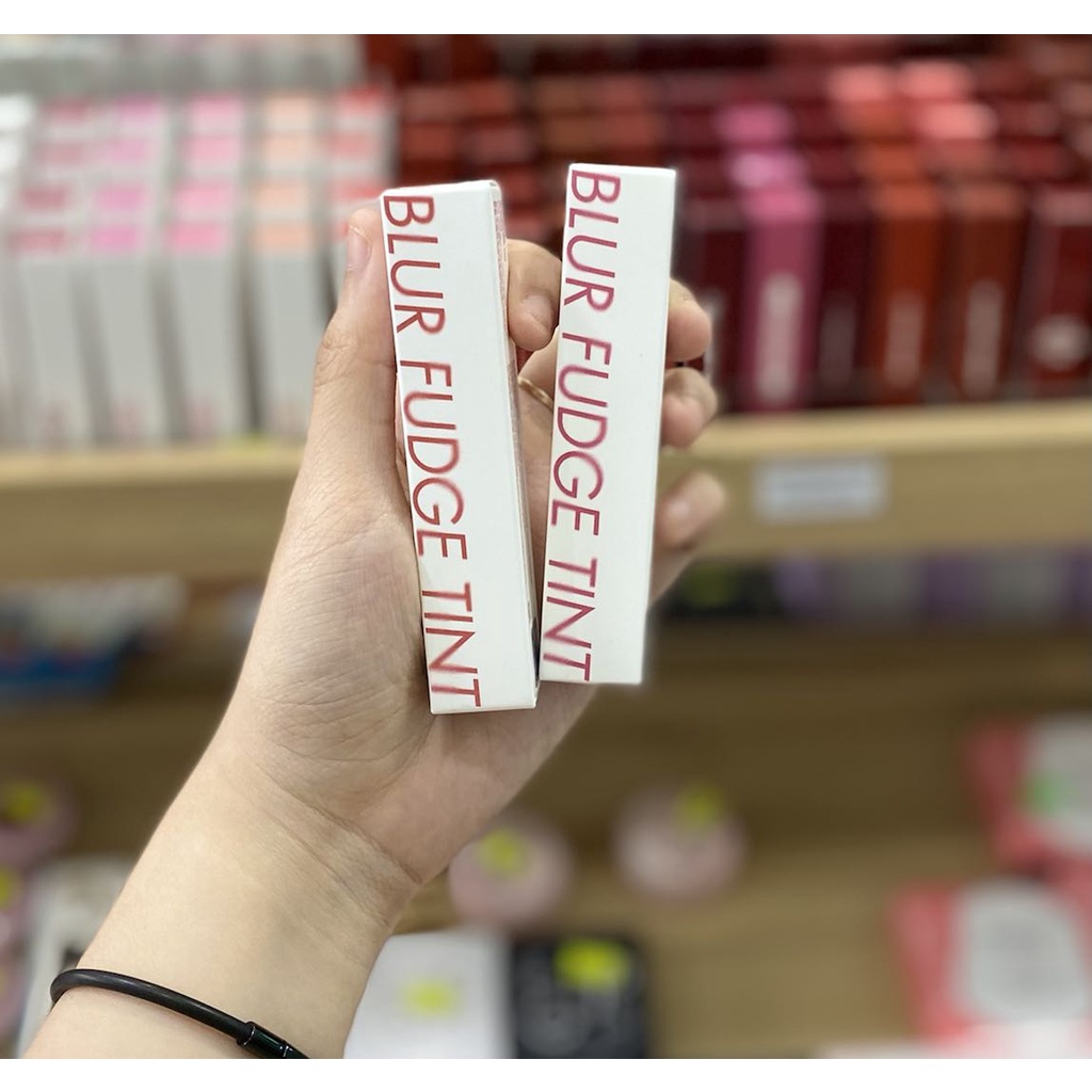 Son kem lì Roomaand Blur Fudge Tint màu #03 Musky, #04 Rawood