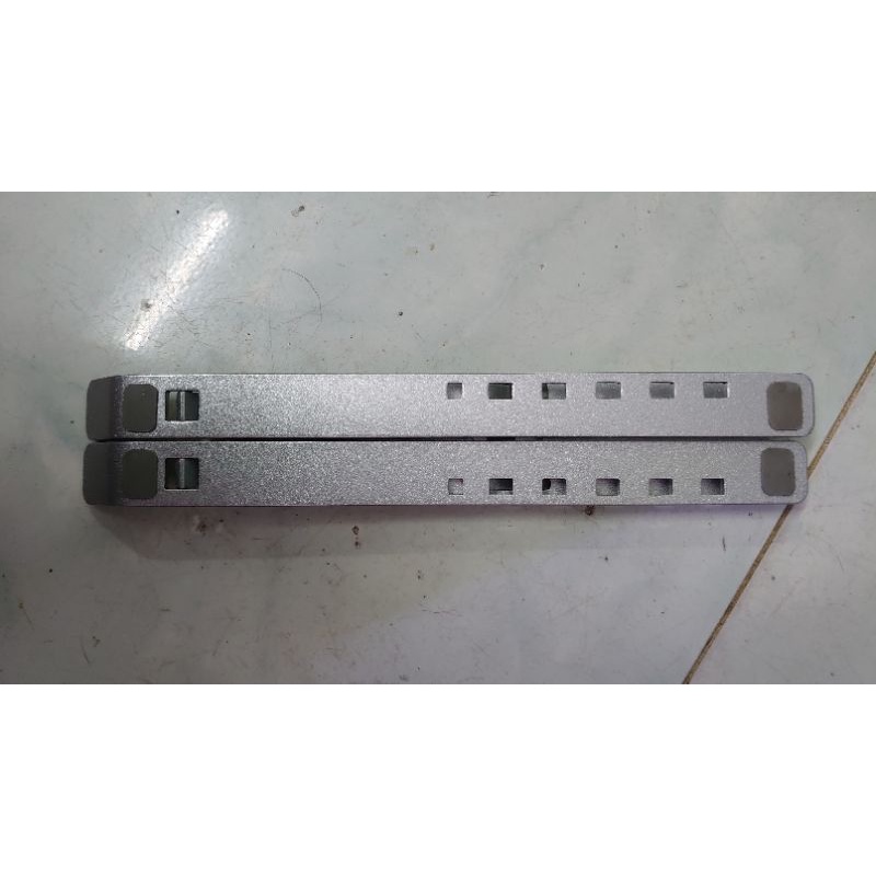 Giá đỡ máy tính bảng