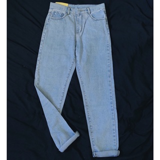 Quần jean nữ dáng baggy