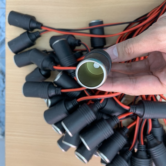 Chân tẩu cắm Camera hành trình ô tô tác dụng giấu tẩu, tiết kiệm không gian xe