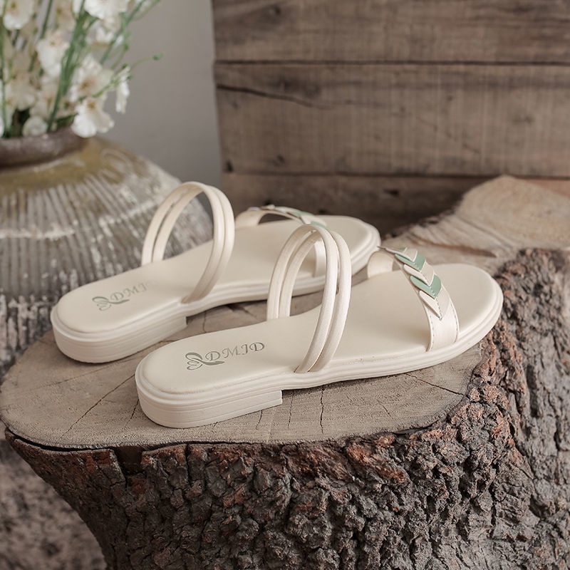 Giày Sandal Đi Biển Gót Thấp Thiết Kế Mới Thời Trang