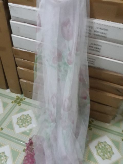 Mùng và cây cọc treo mùng