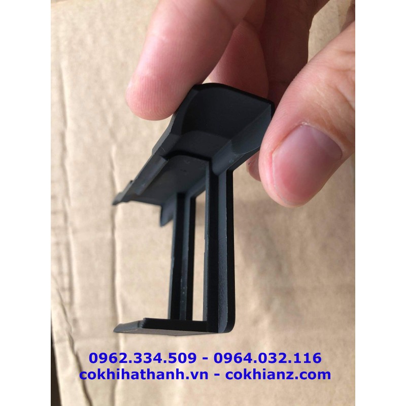 KẸP THOÁT NƯỚC TẤM PIN NĂNG LƯỢNG MẶT TRỜI 40MM