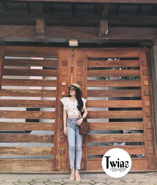 Áo croptop tay cánh tiên | BigBuy360 - bigbuy360.vn