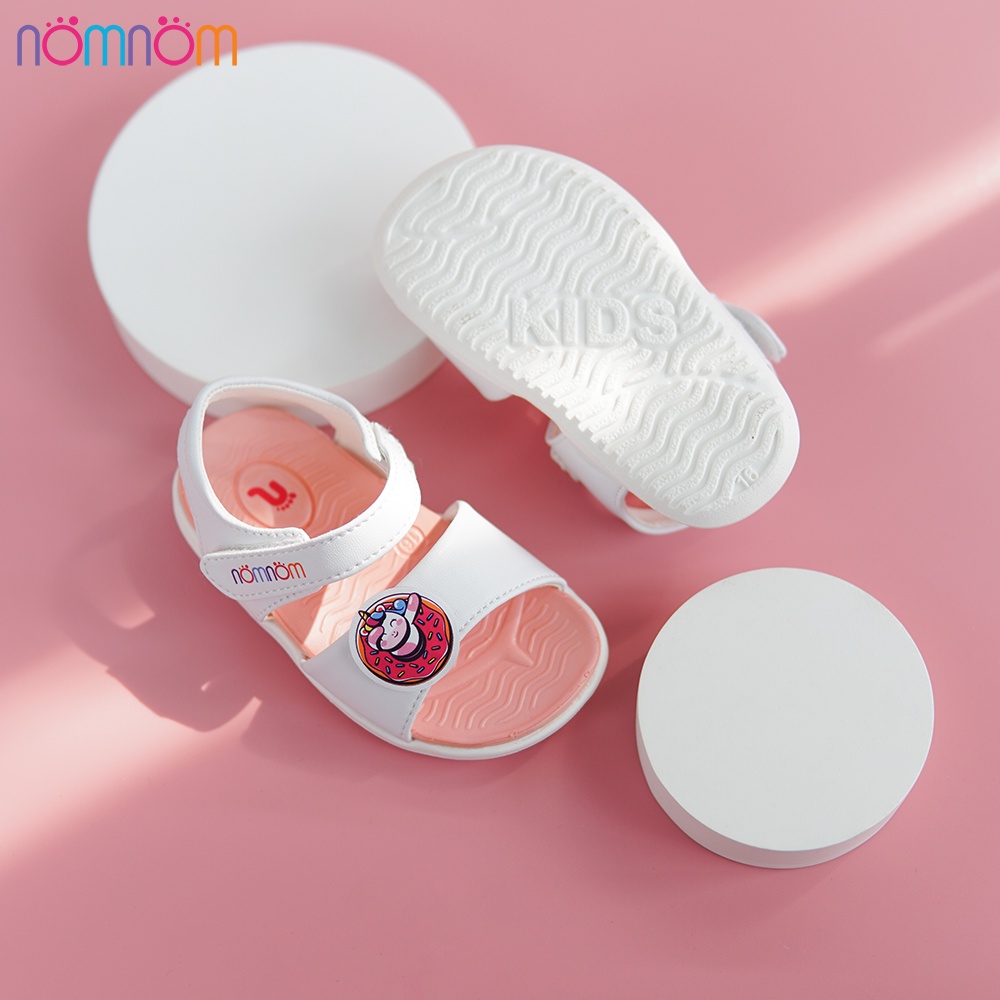 Dép Sandal trẻ em nhí bé gái nomnom Urban Footprint Hồng và Trắng SD2209