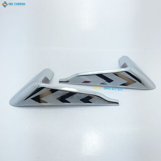 Ốp gác chân sau xe NVX 155 xi Crom