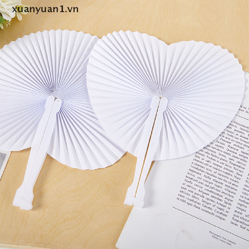Quạt Giấy Gấp Hình Trái Tim Màu Trắng Với Tay Cầm Nhựa Tiện Dụng