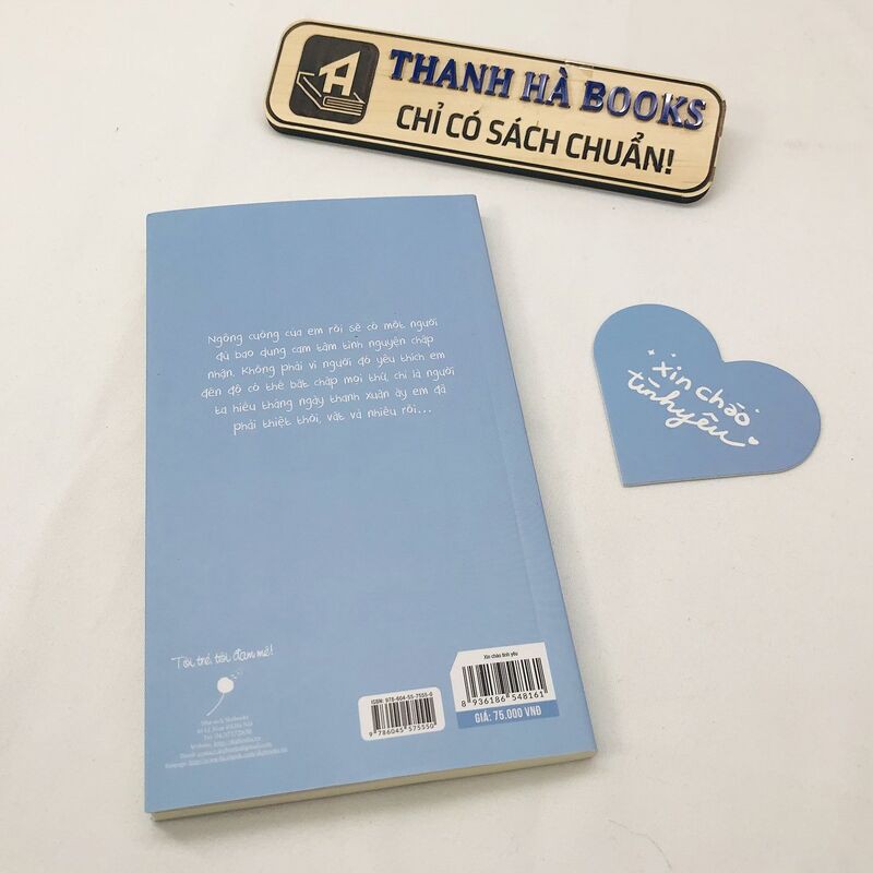 Sách - Xin Chào Tình Yêu (Kèm Bookmark)