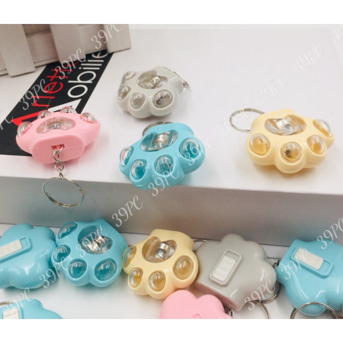 Móc khóa Bàn Chân Mèo Phát Sáng Cực Cute