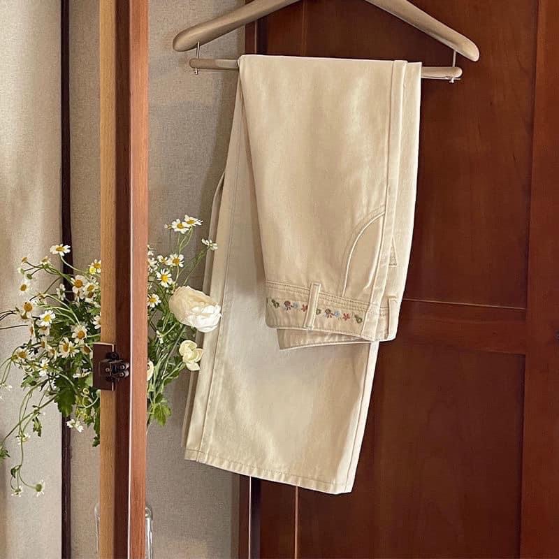 Quần jeans/short trắng cạp cao thêu hoa cho nữ