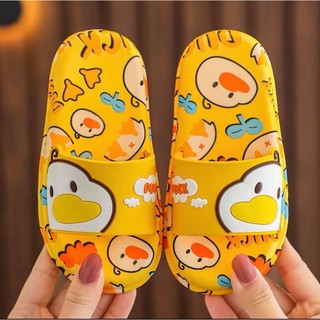 Dép lê hình ngộ nghĩnh đang iu xỉu lên xỉu xuống