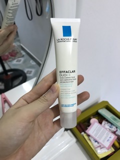 GEL CHẤM MỤN LA ROCHE POSAY