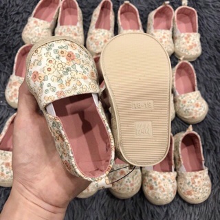 Giầy #HM Slipon Hoa cho gái🦀