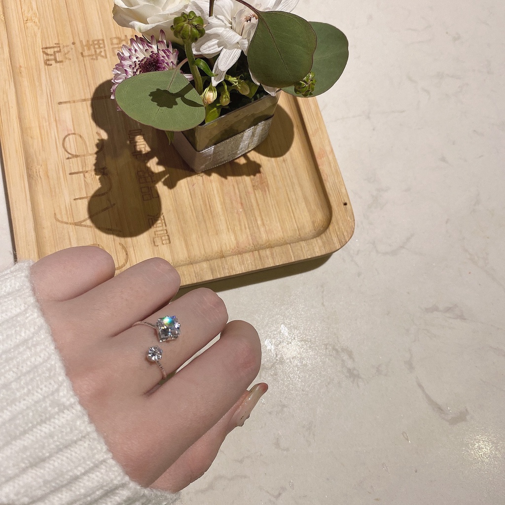 Nhẫn hở đính đá zircon có thể điều chỉnh kích cỡ thời trang