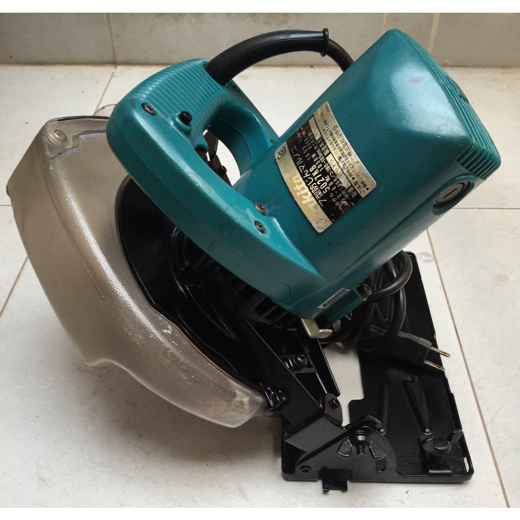 Máy cưa cắt gỗ Makita 185mm có thắng lưỡi nội địa Nhật điện 100V