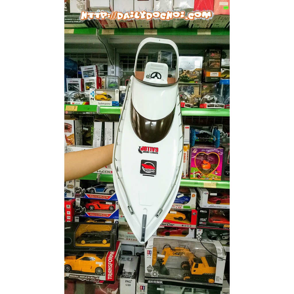 Du thuyền Salina, thuyền hành trình Luxury điều khiển từ xa